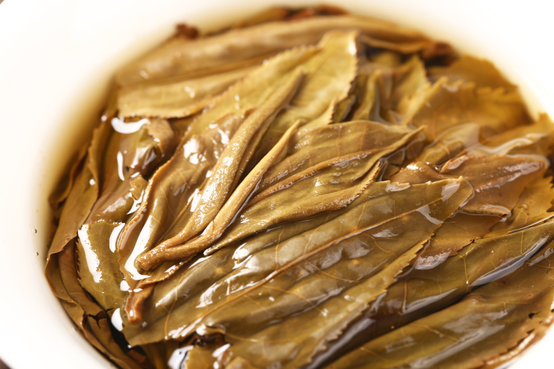 古树茶云南普洱茶生茶茶饼礼盒装，2017原料压制老茶七