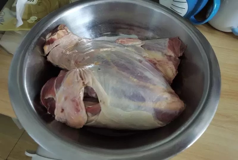 牛腱子新鲜国产金钱腱原切健身低脂牛肉整块黄牛肉去骨