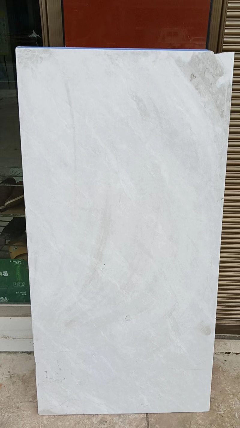 池塘专用瓷砖大量有货送货上门欢迎电话咨询