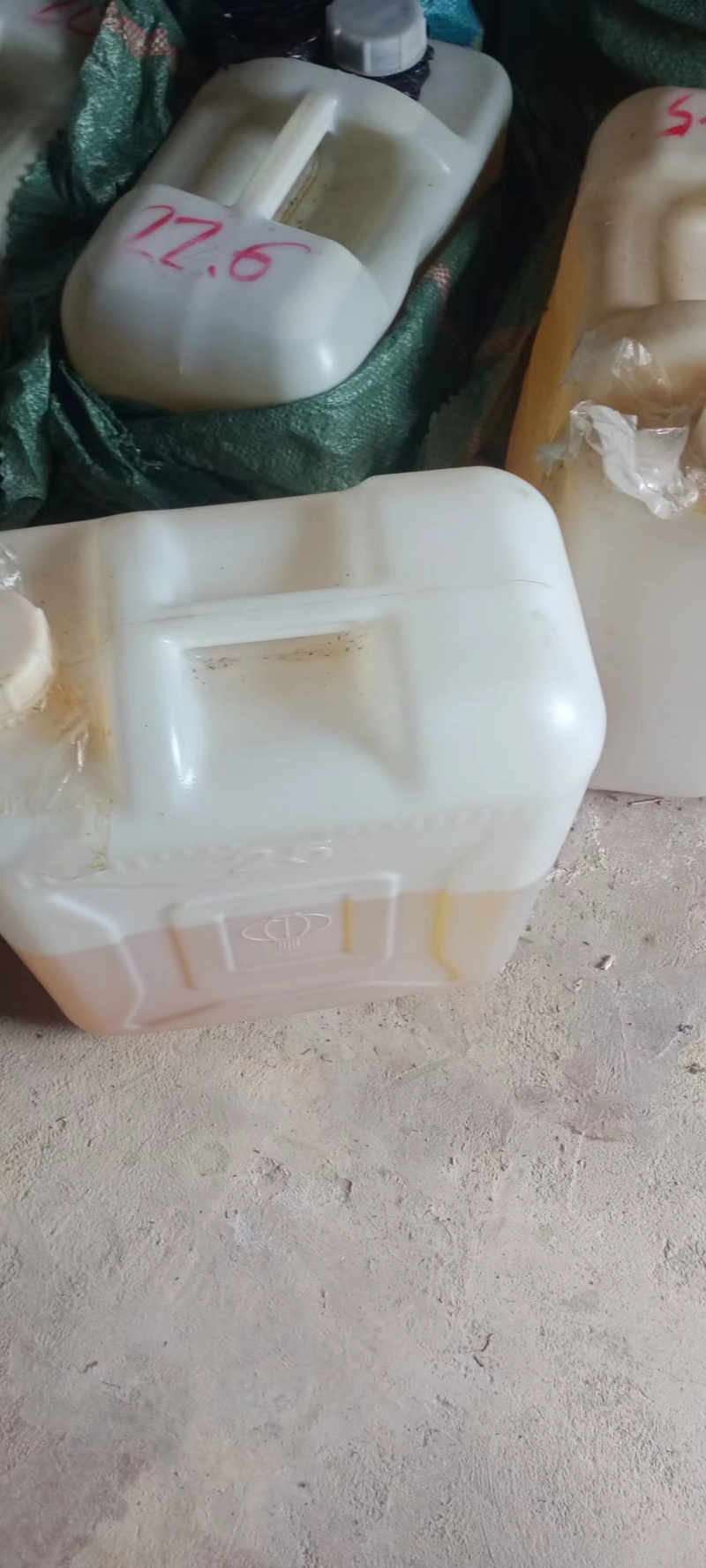 云南精品山苍子油自家压榨品质保证量大价优欢迎咨询