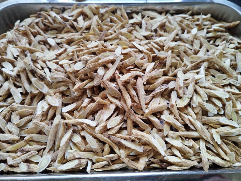 新鲜***黄芪保质保量一手货源直销