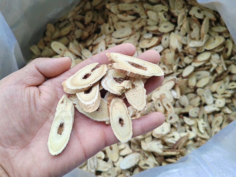 甘肃野生黄芪龙眼片批发10年野生黄芪切片含量高自然晒干无