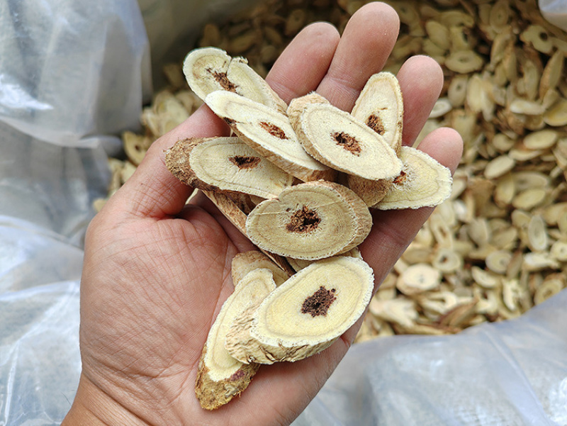 甘肃野生黄芪龙眼片批发10年野生黄芪切片含量高自然晒干无