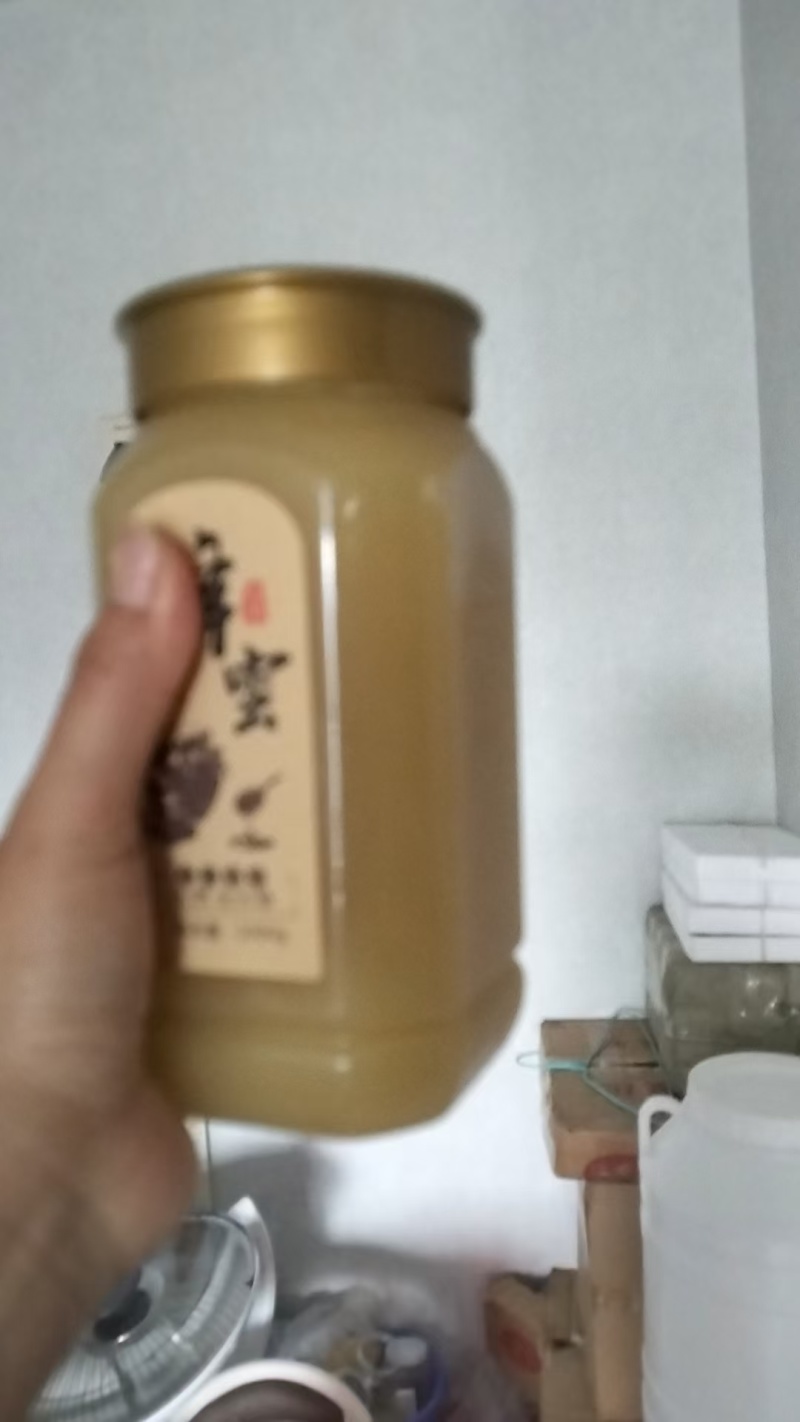 云南普洱天然土蜂蜜保质保量保证纯蜂蜜价格优惠欢迎致电