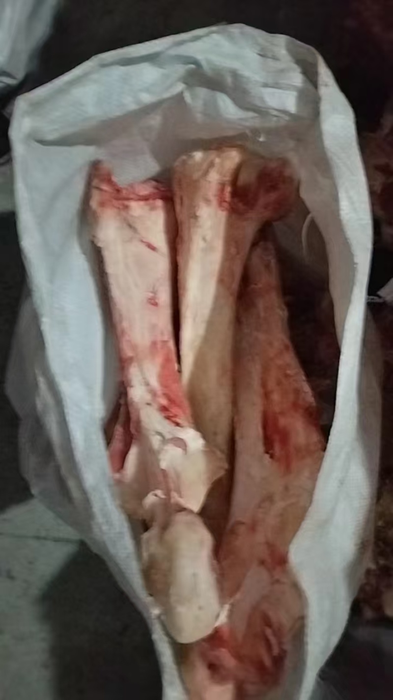 《推荐》牛圆棒骨牛扁棒骨牛大梁杂骨牛骨头质量好价格优量大