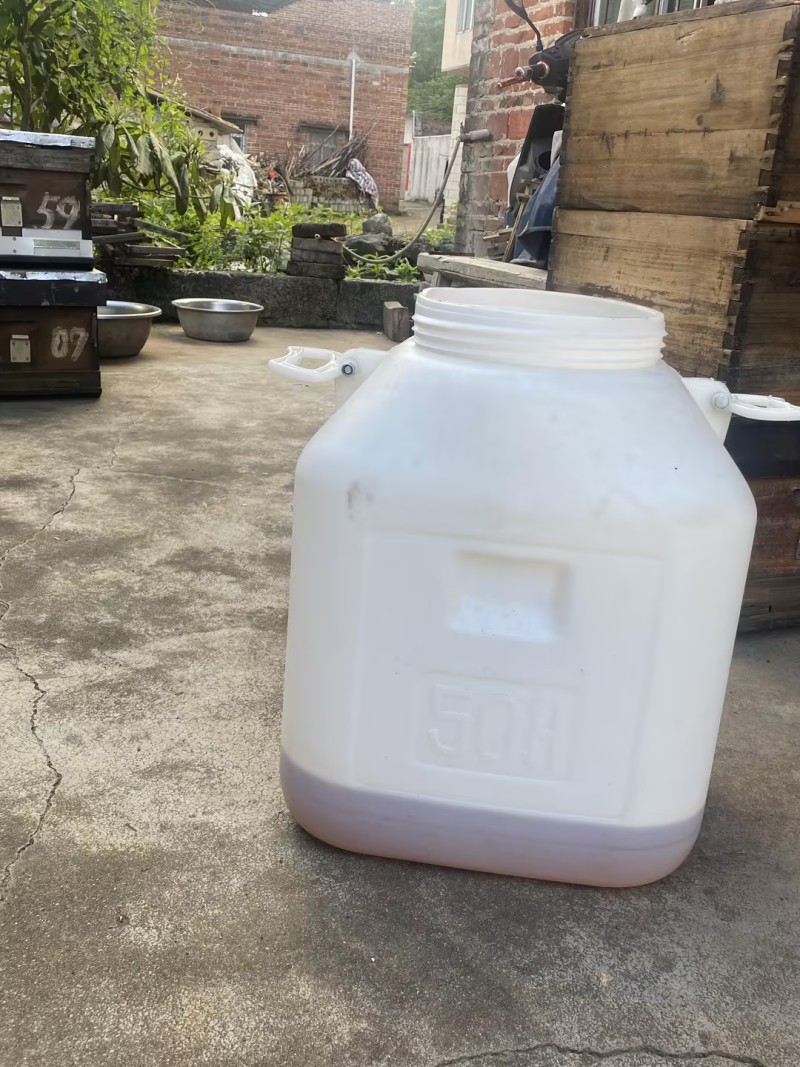 广西纯正土蜂蜜，产地直发，货源保证，质量保证