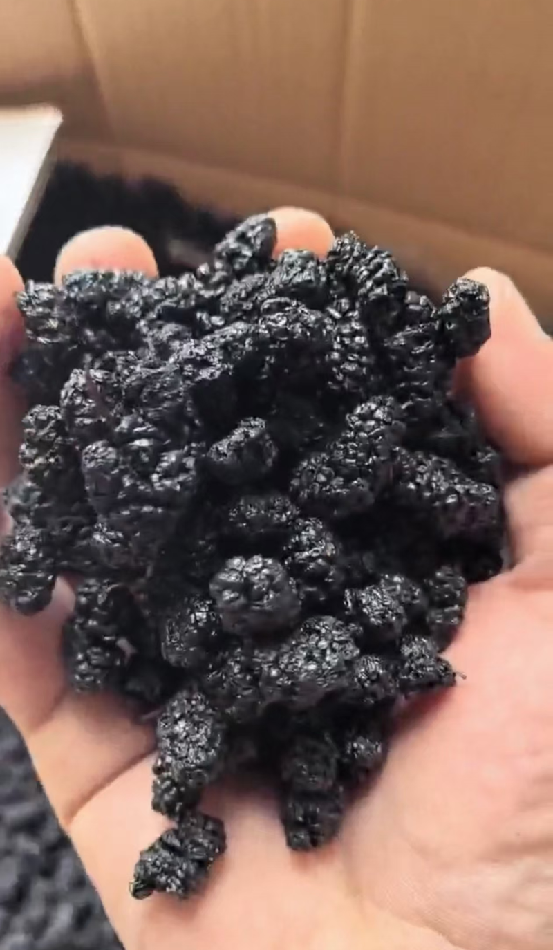 【推荐】桑椹一手货源大量批发可带包装欢迎订购