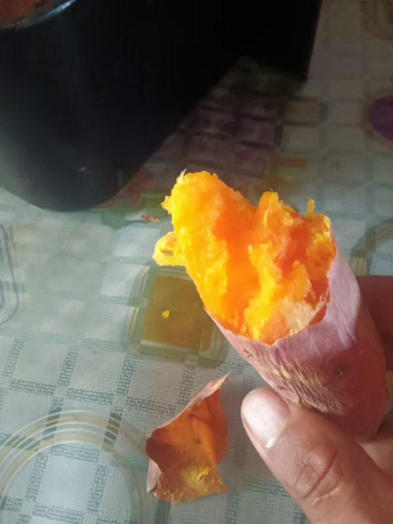 安丘沙地蜜薯千亩基地大量上市现挖现发品质保证