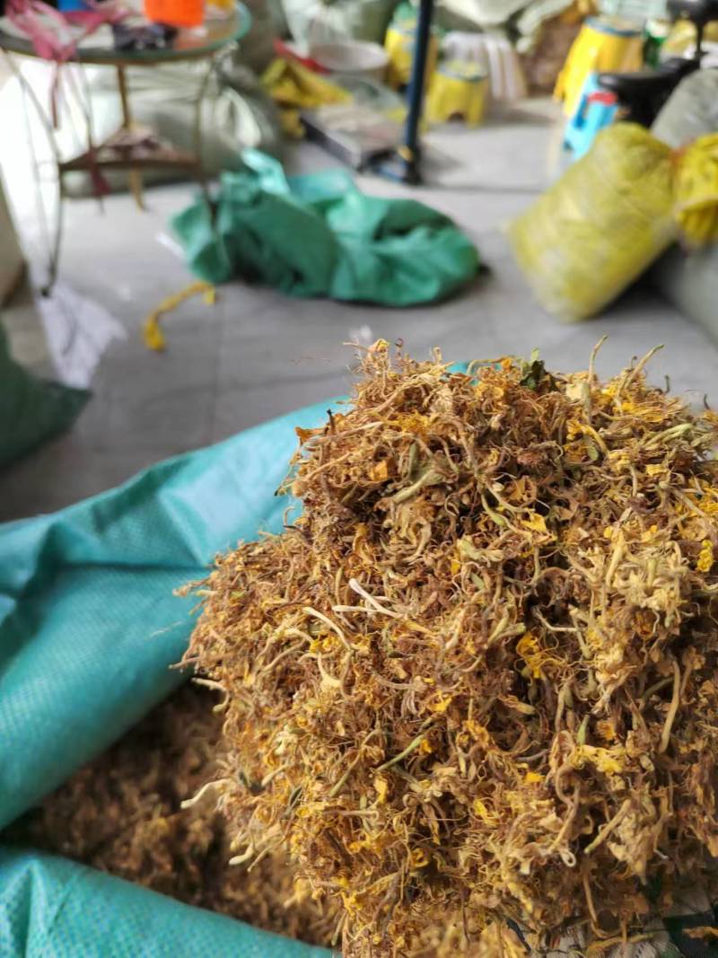 贵州土特产安龙野生金银花，生晒无硫，具有淡淡的清香味