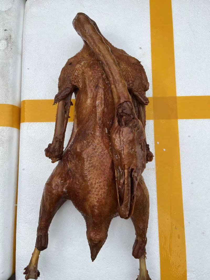 【卤味】荣昌卤鹅全熟卤鹅坝坝宴餐饮熟食一件批发厂家直销