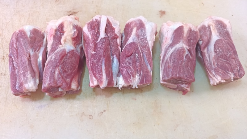 带肉S骨货源充足保质保量欢迎来电，品质保证，价格优惠
