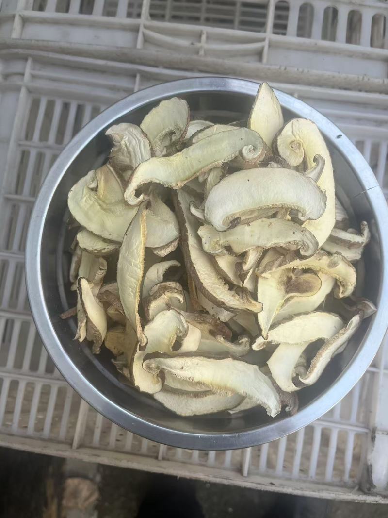 干香菇干香菇脚香菇颗粒等香菇产品，基地直供，欢迎联系