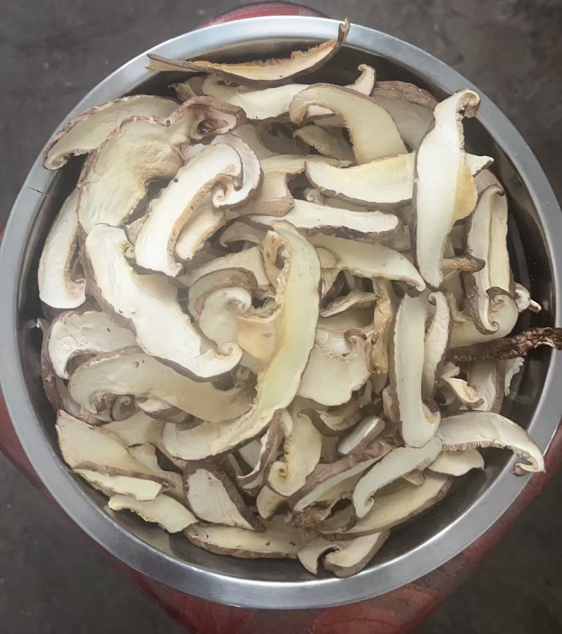 干香菇干香菇脚香菇颗粒等香菇产品，基地直供，欢迎联系
