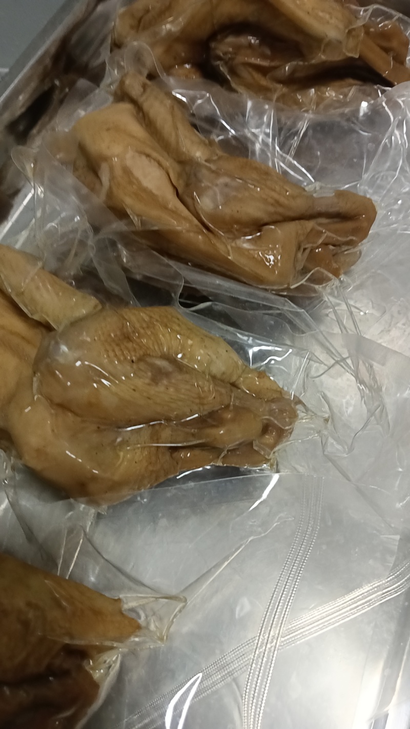 五香卤鸡，美味佳肴，卤菜店宴会一手货源，欢迎致电