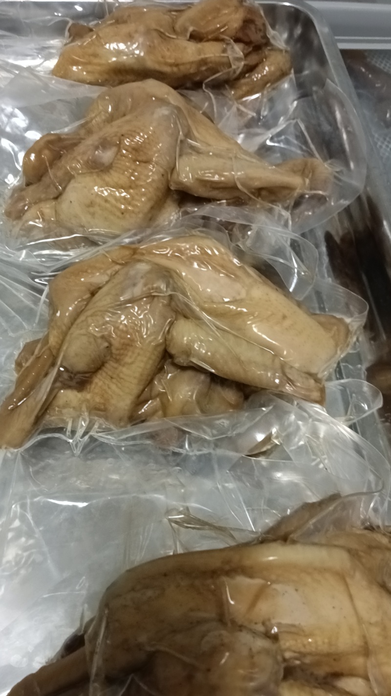 五香卤鸡，美味佳肴，卤菜店宴会一手货源，欢迎致电