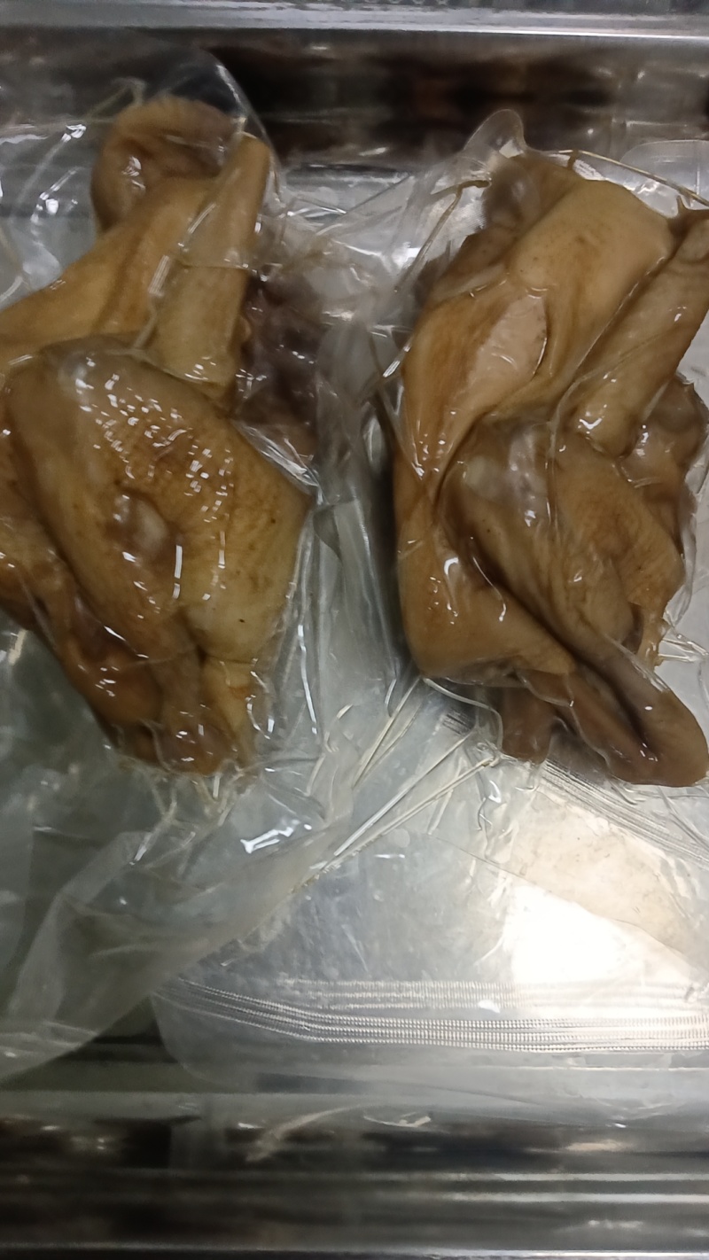 五香卤鸡，美味佳肴，卤菜店宴会一手货源，欢迎致电