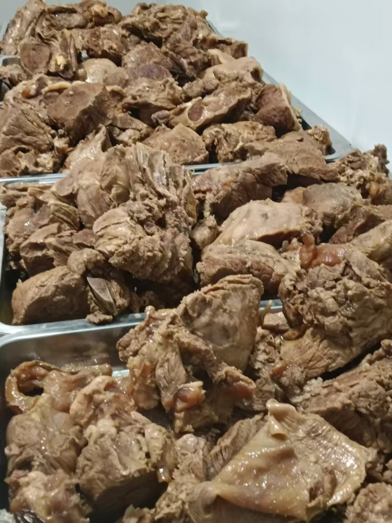 老汤驴肉，原料新鲜，没有任何添加剂，欢迎各位老板光临！