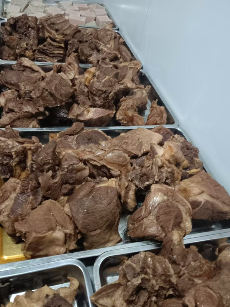 老汤驴肉，原料新鲜，没有任何添加剂，欢迎各位老板光临！