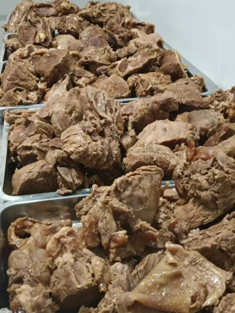 老汤驴肉，原料新鲜，没有任何添加剂，欢迎各位老板光临！