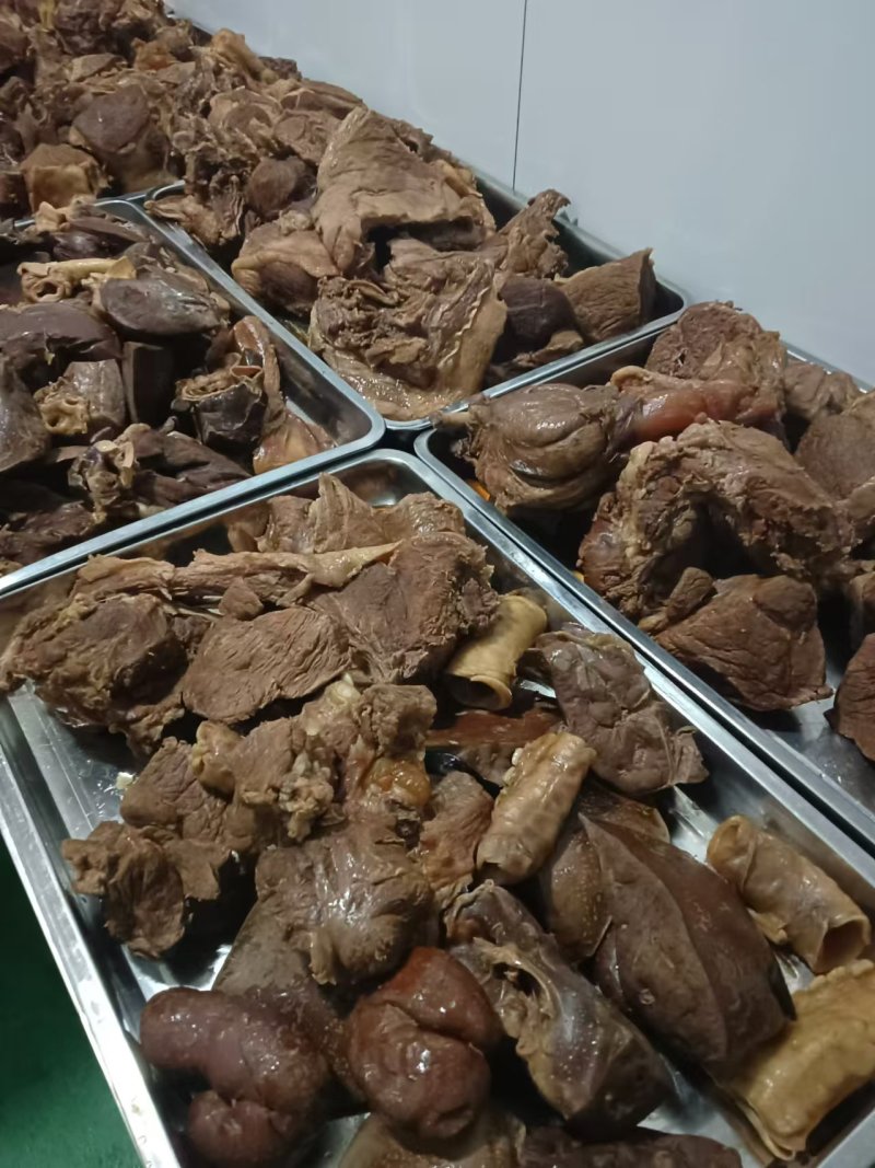 老汤驴肉，原料新鲜，没有任何添加剂，欢迎各位老板光临！
