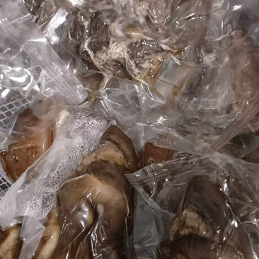 五香酱牛蹄，原料新鲜，没有任何添加剂，欢迎各位老板光临！