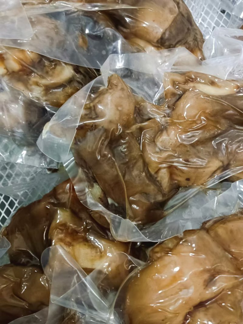 五香酱牛蹄，原料新鲜，没有任何添加剂，欢迎各位老板光临！