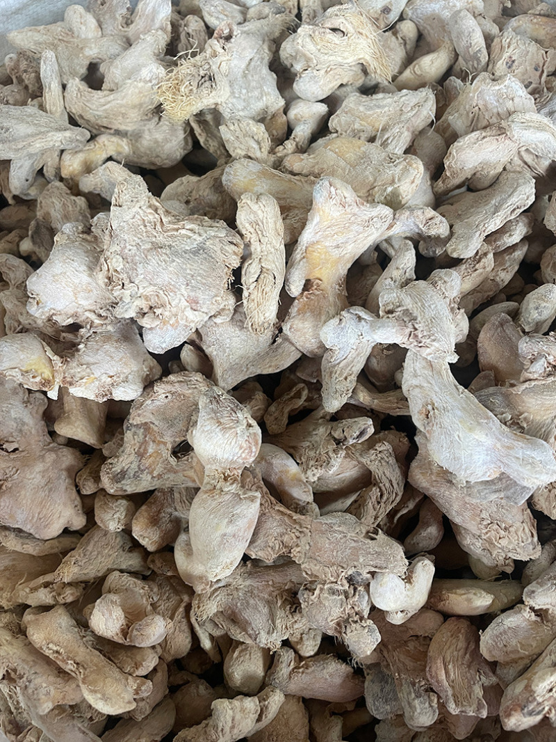 云南小黄姜片药材老姜片干姜片中药材泡脚泡水喝小黄姜大货批