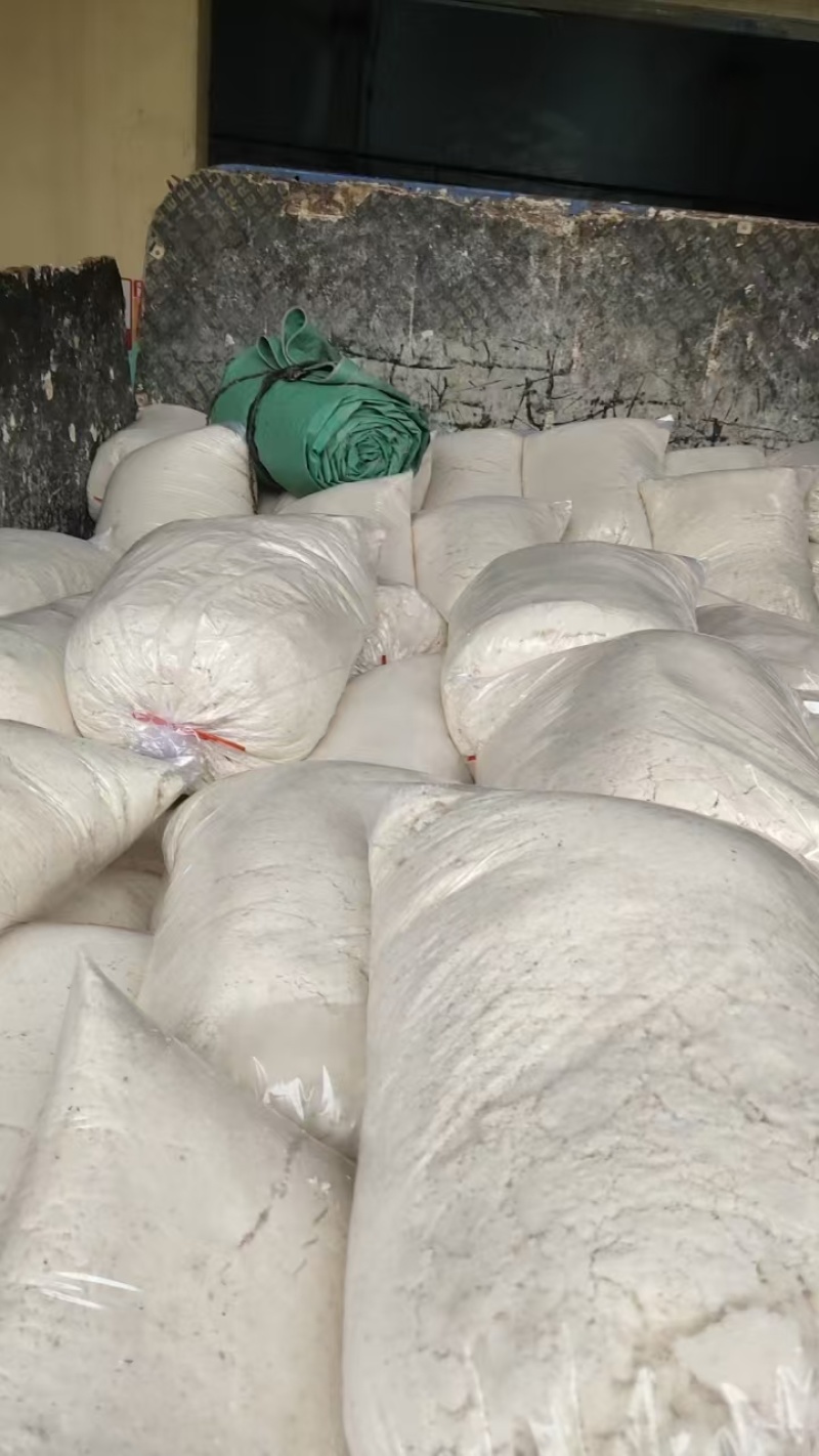 长年出售豆渣，厂家直发，品质保证，量大从优，诚信经营