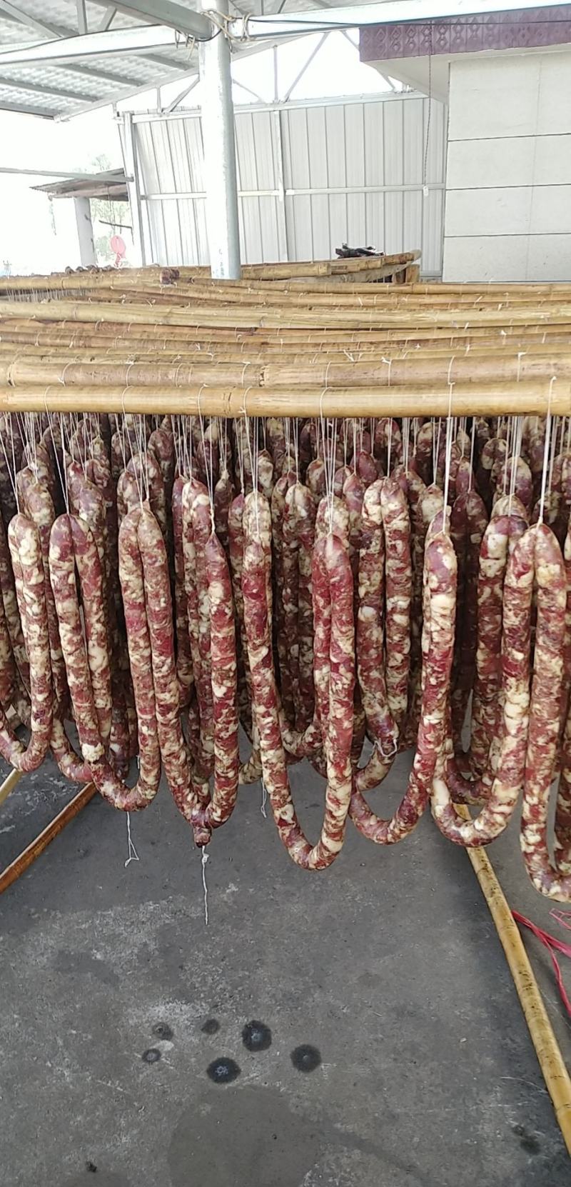 腊肉农家自产产地直发好吃不贵对接全国各级市场欢迎致电