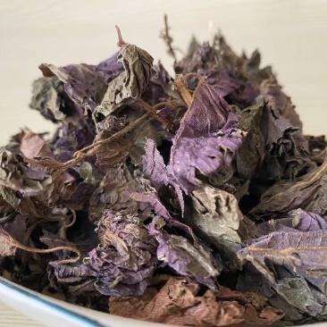 紫苏叶带杆干货产品实拍