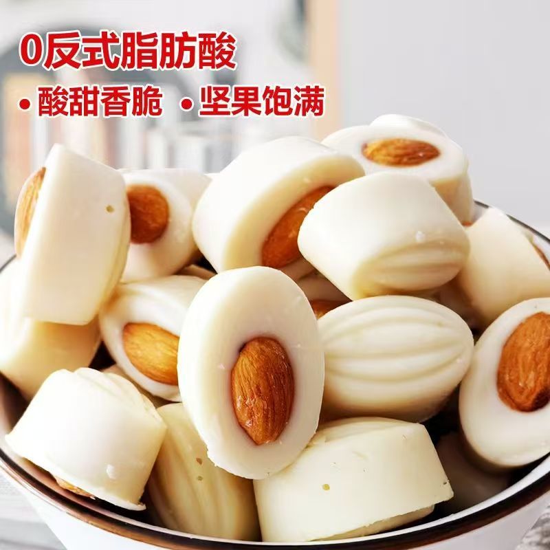 多味迷你巴旦木巧克力休闲零食大人小孩都爱吃口感香甜