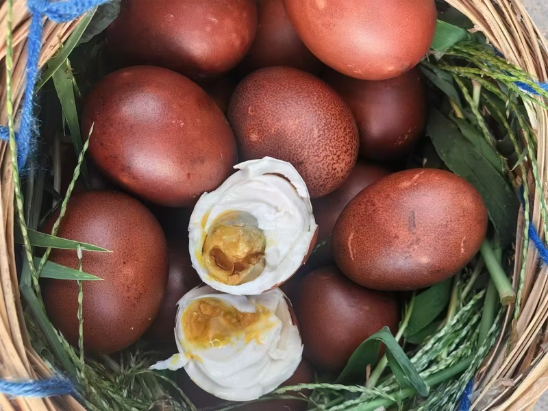 【烤鸭蛋】批发鸭蛋，个个流油，饭前必备。欢迎来电咨询