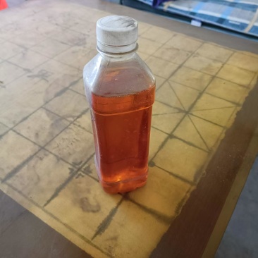 鱼油味道好纯度高酸价低，是动物和禽类摄取脂肪和能量的来源