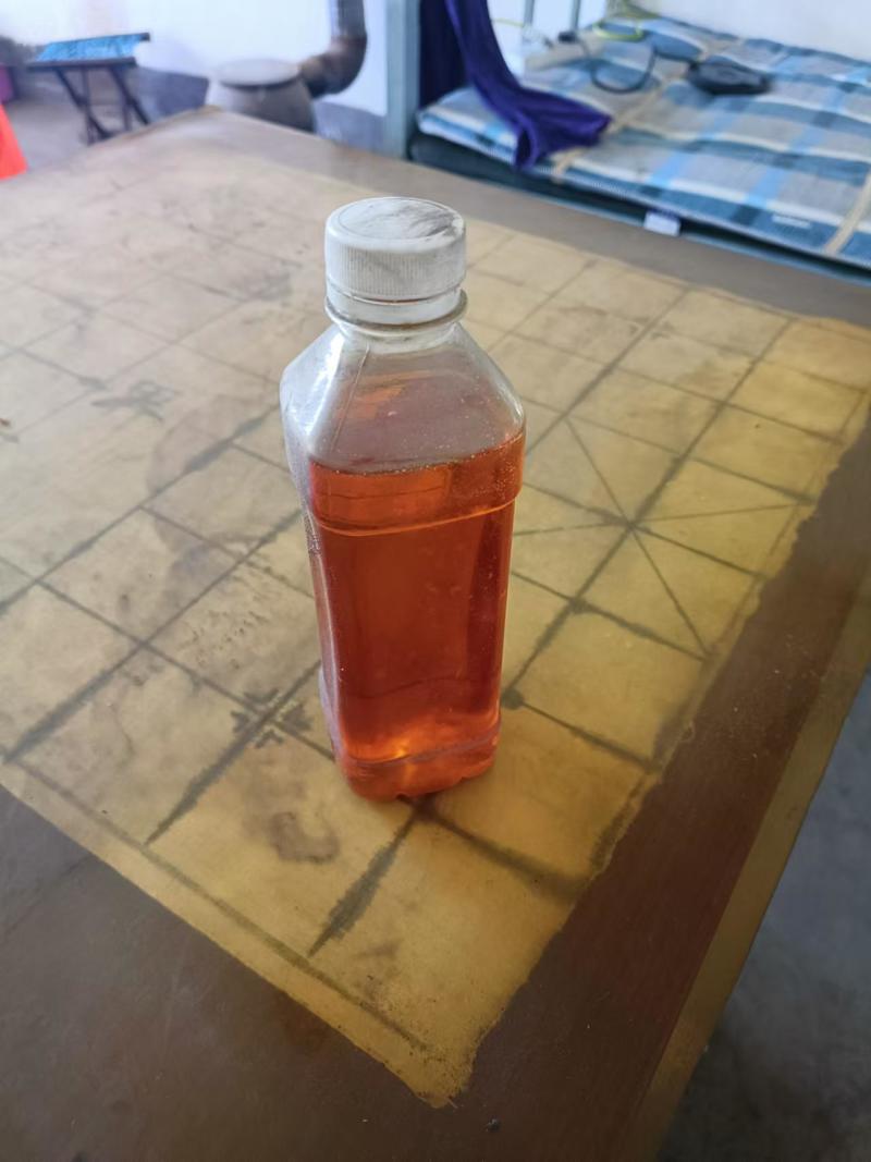 鱼油味道好纯度高酸价低，是动物和禽类摄取脂肪和能量的来源