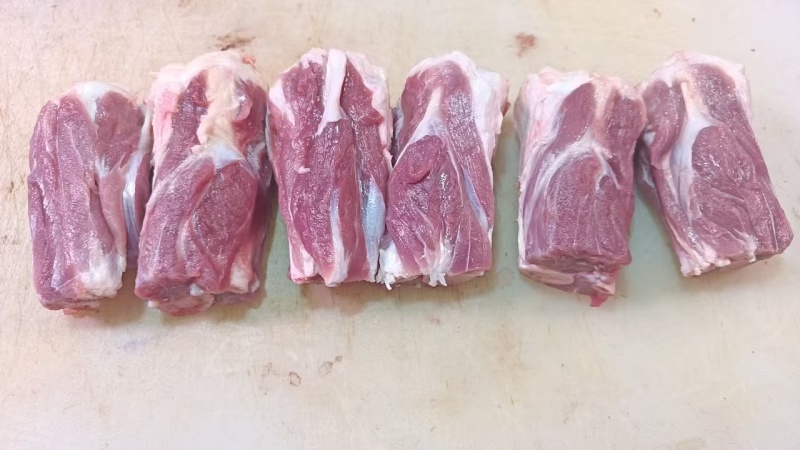 带肉S骨货源充足保质保量欢迎来电，品质保证，价格优惠