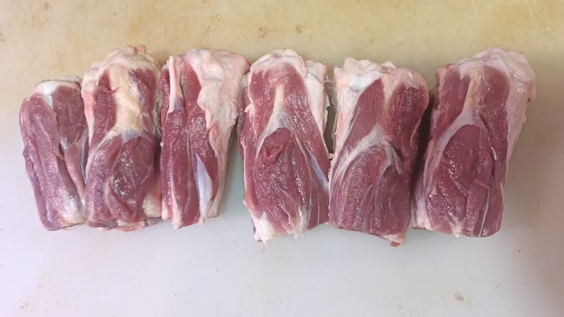 带肉S骨货源充足保质保量欢迎来电，品质保证，价格优惠