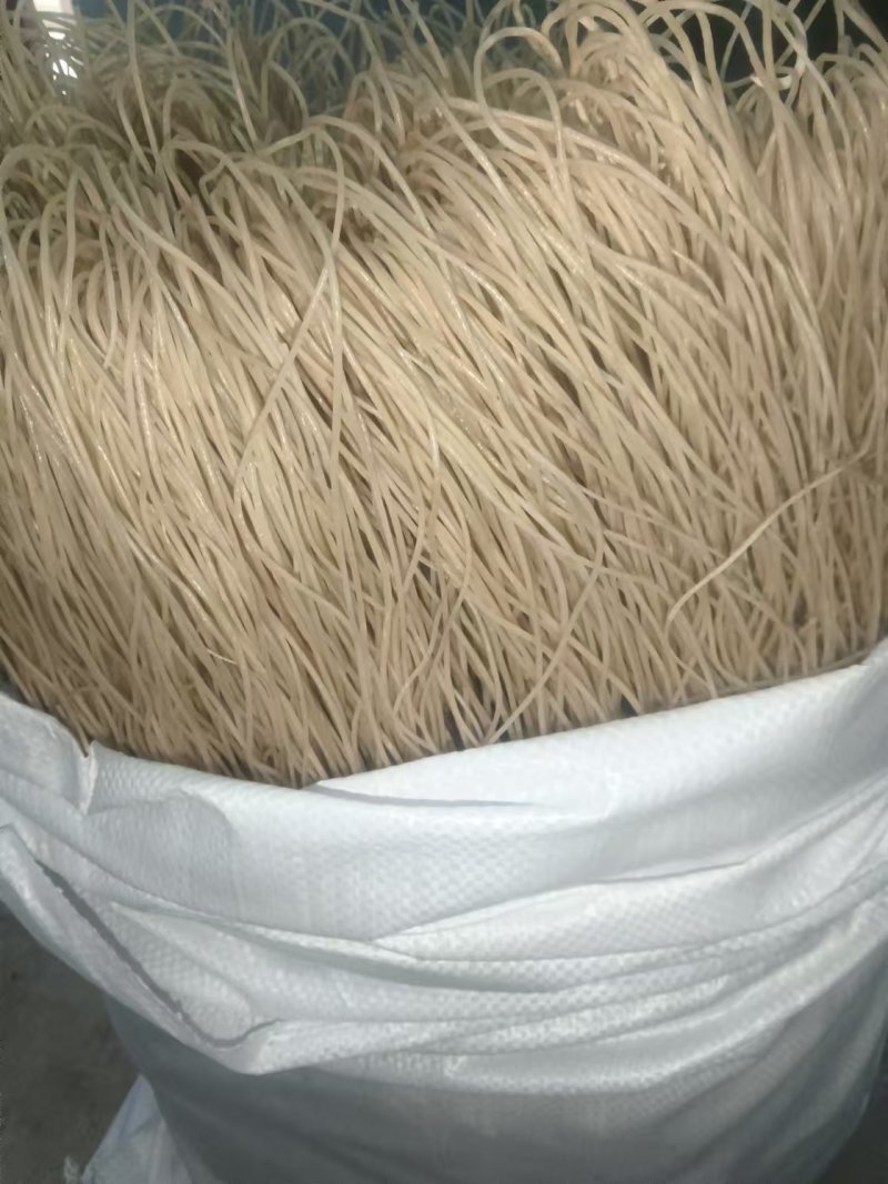 红薯粉条好吃不贵产地直发价格美丽欢迎老板致电咨询对接全国