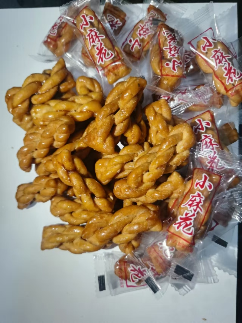 网红香酥小麻花，好吃不贵，大量现货，厂家直销