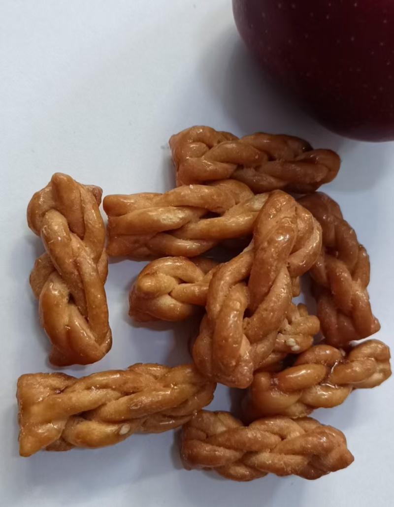 网红香酥小麻花，好吃不贵，大量现货，厂家直销