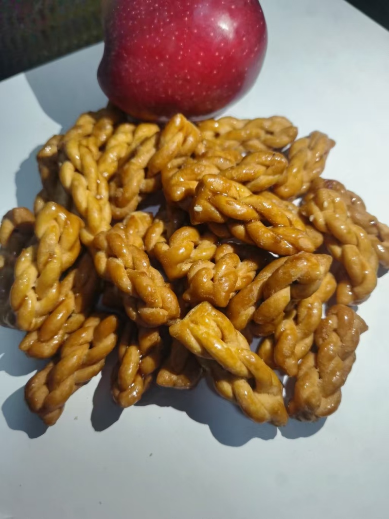 网红香酥小麻花，好吃不贵，大量现货，厂家直销