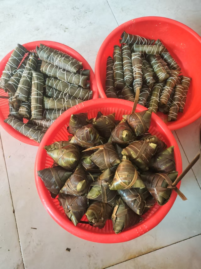 新鲜手工肇庆粽，原料优质，口感鲜美，**特惠，快来尝鲜！