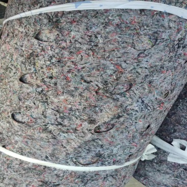 毛毡地布片单张打孔热切连续开孔一棵树下铺一张