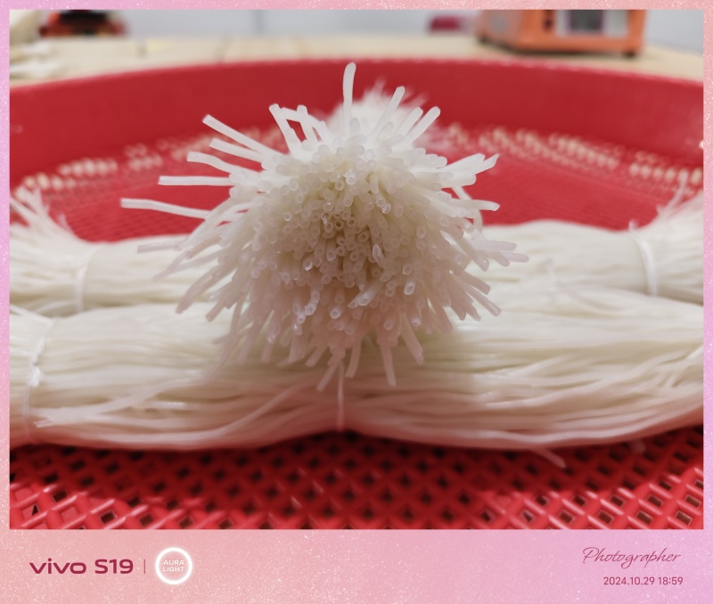 [云南特色·空心米线]水美缐柔滑香糯美食汇