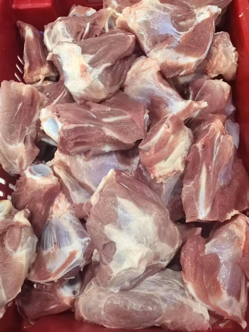 肉板骨10Kg一件可做烧烤骨块，油炸板骨加工厂定做