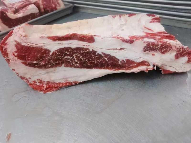 【推荐】谷饲美式肥牛品质保障新鲜出售可视频看欢迎