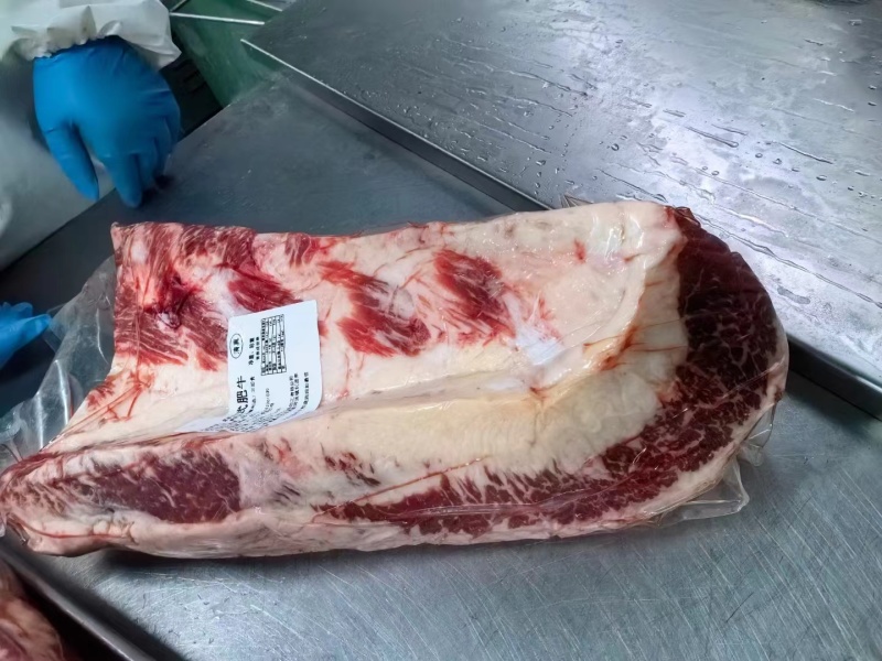 【推荐】谷饲美式肥牛品质保障新鲜出售可视频看欢迎