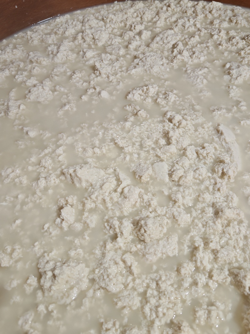 豆腐精选沂蒙山非转基因大豆蒙山深井水卤水点脑成型
