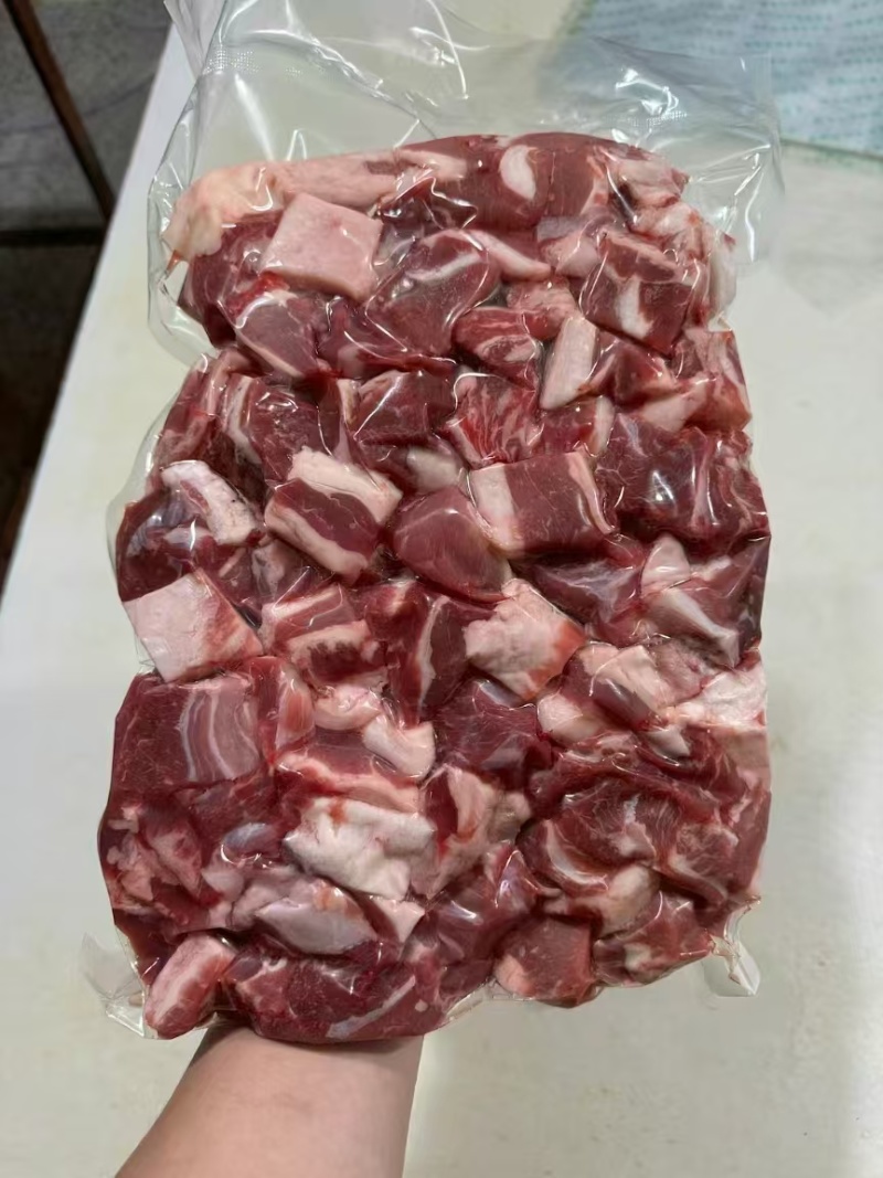 精品牛腩粒，独立包装厂家直发产地一手货源量大从优欢迎咨询