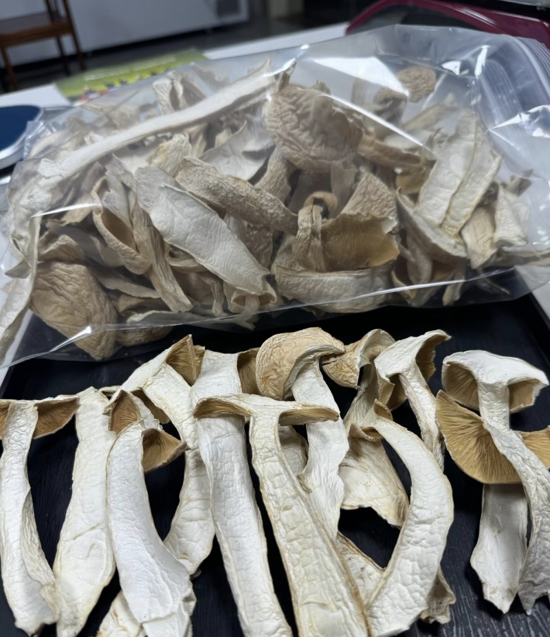 精品云南松茸干片产地直发一手货源量大从优