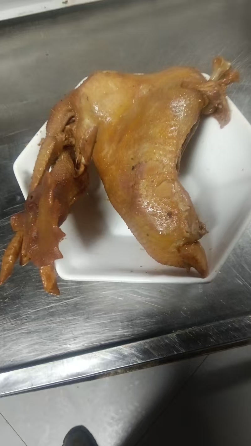 道口烧鸡，现杀现卤，保质保量，足斤足两，全国发货